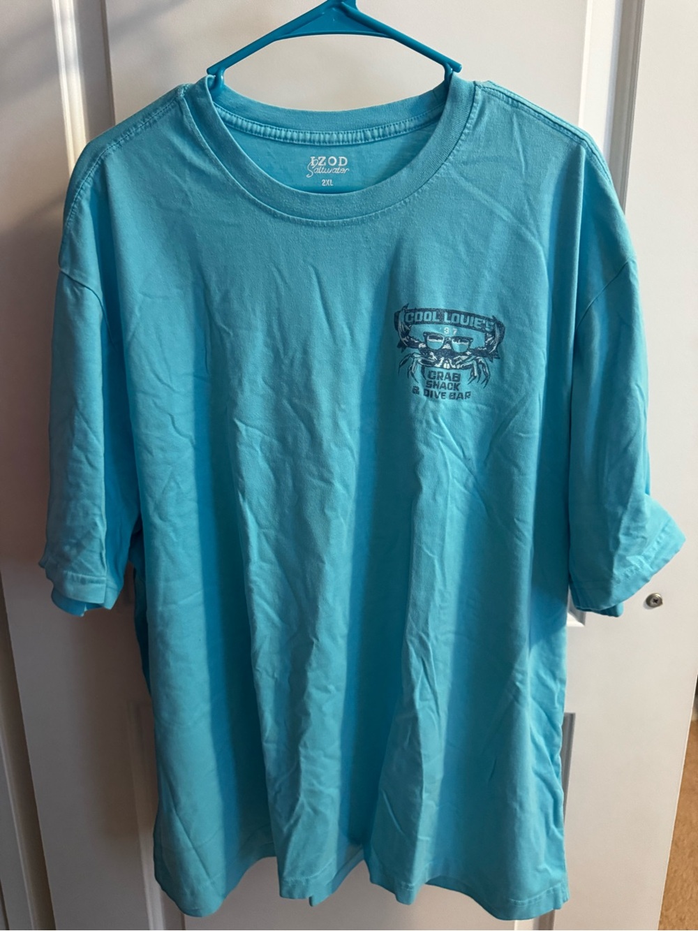 Izod Men’s Turquoise Short-Sleeve Tee with Small Chest Graphic